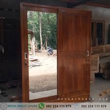 Nah, lemari ini cocok ditaruh di ruang minimalis. Almari Baju Lemari Pakaian 2 Pintu Sliding Plus Cermin Minimalis Kayu Jati Mbj Lmpk 09 Mebel Bagus Jepara