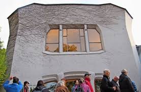Rudolf steiner's second goetheanum photo gallery. Die Anthroposophen Im Stuttgarter Osten Ohne Zigaretten Keine Waldorfschule Stuttgart Ost Stuttgarter Zeitung