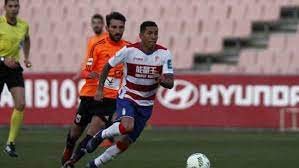 El joven volante firmó su contrato con club hasta 2018, donde comenzó jugando en la granada cf b y en el juvenil a. Liga Santander Equipo De Sergio Pena Ascendio A Primera Division De Espana Rpp Noticias