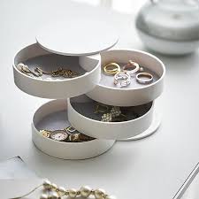 楽天市場 タワー tower アクセサリートレー 4段 ホワイト ブラック アクセサリー 収納 アクセサリーケース ジュエリーケース ジュエリーボックス コスメ 収納 小物入れ 北欧 おしゃれ コンパクト 山崎実業 yamazaki ホテル 備品 ホテルスタイル タワーシリーズ ヤマジツ