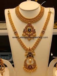 So it must not be used by men, according to some schools of thought, while some consider it permissible. 12 Jewelry Ideas Gold Jewelry Fashion Indian Jewelry Gold Necklace Designs