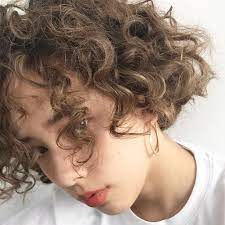 shinobu takahashiさん nanuk takahashi buri instagram写真と動画 short wavy hair short hair styles pretty short hair