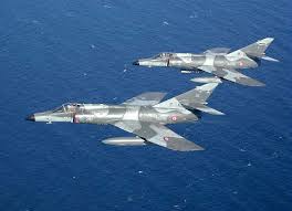 La Derniere Campagne Du Super Etendard Avion De Chasse Avion Militaire Aeronef