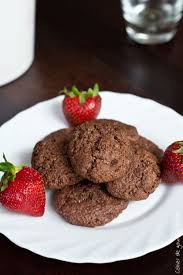 Biscuits Au Chocolat Facon Amaretti Noel Recette Biscuit Chocolat Biscuits Dessert