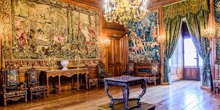 Benoît possède un château en espagne, mais il ne l'a jamais vu. Grandes Dates Chateau De Pau