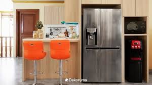 Maka sebaiknya disediakan dua dapur yaitu terbuka dan tertutup. 5 Inspirasi Dapur Dengan Meja Bar Sebagai Area Pembatas