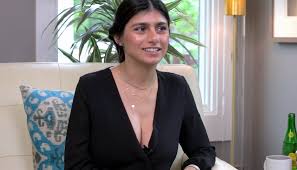 La plus grosse erreur de ma vie » : Mia Khalifa explique enfin pourquoi  elle a quitté le porno