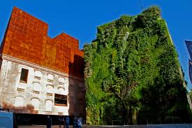 Des infos pratiques sur les principales attractions, des conseils de voyage, d'hébergement et plus encore. Caixa Forum Madrid Vertical Garden Patrick Blanc