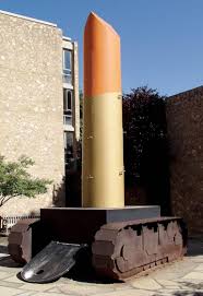 Claes Oldenburg Lipstick On Caterpillar Tracks Google Search Claes Oldenburg Pop Art Oldenburg