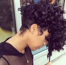It's almost like it has a bohemian feel , european touch to it that makes the look all the more special. 50 Wavy Curly Pixie Cut Ideas For All Face Shapes Styles Hair Motive