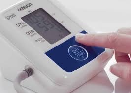 أجهزة قياس ضغط الدم الرقمية المحمولة للذراع. Ø·Ø±ÙŠÙ‚Ø© Ø§Ø³ØªØ®Ø¯Ø§Ù… Ø¬Ù‡Ø§Ø² Ù‚ÙŠØ§Ø³ Ø§Ù„Ø¶ØºØ· Omron Ø¨Ø´ÙƒÙ„ Ù…ÙØµÙ„ Ù…Ø¯ÙˆÙ†Ø© Ø¬Ù…Ù„Ø©