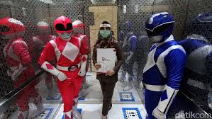 Do you like this video? Saat Power Rangers Kunjungi Kantor Ojk Di Solo