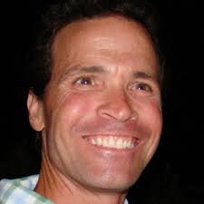 👏 Things are heating up at Wills Eye Hospital as Dr. Douglas Wisner is the  latest surgeon to offer his patients the power of adjustability with the  Light Adjustable Lens. 🔥 His