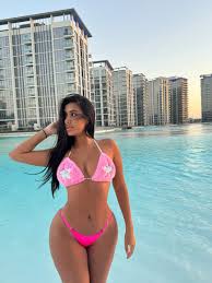 LUXY CAPI (@luxycapii) | AllMyLinks