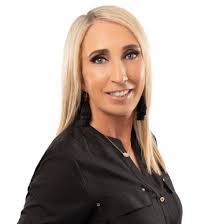 Lauren Hartshorn's Instagram, Twitter & Facebook