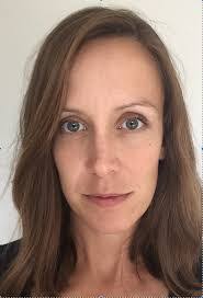 Naomi Walker's Instagram, Twitter & Facebook