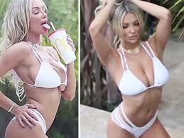 Lindsey pelas naked photos