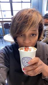 When I get a fun request for something new that challenges me it's always  exciting ! Sunflower and daisy cupcakes!