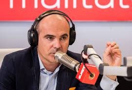 Liberalul Rareș Bogdan, acuzat că a organizat o petrecere la care s-au  încălcat regulile distanțării fizice