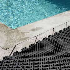 It has several merits and only a few drawbacks. Anti Slip Rubber Floors Keeps Theme Park Splash Zones Safely Dry