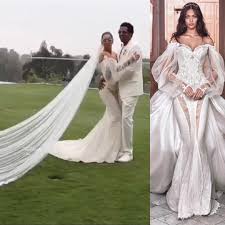 Aug 12, 2021 · beyonce: Here S The Dress Beyonce Wore For Her Secret Vow Renewal With Jay Z