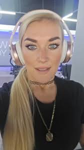 Scammers pretending to be me. Please be aware of these scammers. ,  #scammers #scamalert #pretendingtobeme #fyp #report