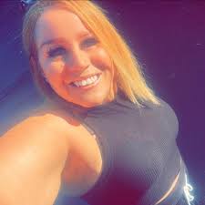 Libras wanna be ladylike so bad but she was born a real n* ga & it's  shows😭🤣