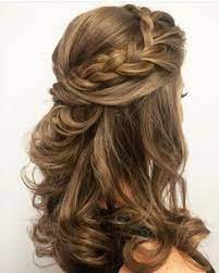 The back of this 'do is tapered into the head with layers jagged cut into the sides and. 11 2k Likes 151 Comments Julia Munhoz Penteadosx On Instagram Boa Noite Bookdivo Half Up Hair Wedding Hairstyles For Medium Hair Medium Hair Styles