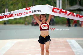 Techcombank hcm city marathon 2021. Trá»±c Tiáº¿p Giáº£i Cháº¡y Marathon Quá»'c Táº¿ Tphcm Techcombank Nguyá»…n Thá»‹ Oanh Vo Ä'á»‹ch Cá»± Ly 21km