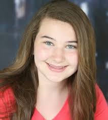 Evelyn Carr's Instagram, Twitter & Facebook