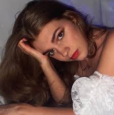 Ashley Beaton's Instagram, Twitter & Facebook