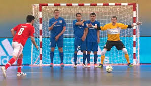 Pergantian kiper hanya diperbolehkan pada saat permainan berhenti. Tendangan Bebas Dan Pinalti Dalam Futsal Kabar Sport