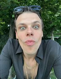 if you truly love my songs say hii