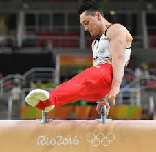 Bei ihrem ersten sprung verpasste die amerikanerin kerri strug die landung und brach sich das sprunggelenk. Olympia 2016 Deutscher Turnt Fur Sein Team Mit Kreuzbandriss Welt