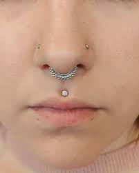 184 Me Gusta 1 Comentarios Black Diamond Body Piercing Blackdiamondct En Instagram Healed Nostr Medusa Piercing Jewelry Nose Piercing Philtrum Piercing