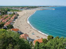 Le camping sur la costa brava sonne comme une évidence. Camping Argeles Sur Mer Camping Yelloh Village A Argeles