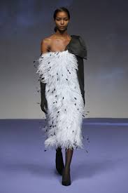The Best Looks From Spring 2019 London Fashion Week Fashion Week Fashion Cute Fashion