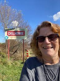 Visiting Quiltville Inn and planning batik mystery quilt