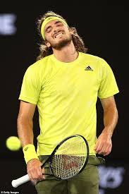 Auf den spuren der big 3 galerie: Stefanos Tsitsipas Greek Tennis Star Playing At The Australian Open Sends Women Into A Frenzy Daily Mail Online