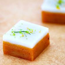 Talam Ubi Steamedt Sweet Potato Cakes Elra S Cooking Http Elrascooking Blogspot Com 2011 11 Tal Sweet Potato Cake Steamed Sweet Potato Asian Desserts