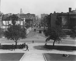 View Down St Charles From Lee Circle 1921 New Orleans History New Orleans Voodoo New Orleans