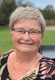 Robin Gillis's Instagram, Twitter & Facebook