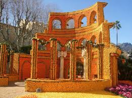 Pues aquí están algunas fotos y videos del carnaval de niza (nice) y el festival de menton en febrero del 2012. Lemon Festival On The Cote D Azur Menton S Fete Du Citron Lou Messugo