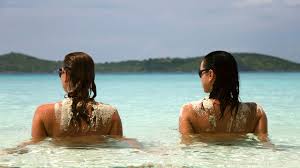 Crociera per nudisti: parte da Miami «Big Nude Boat», a bordo solo  lequipaggio sarà vestito | Vanity Fair Italia