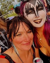 Another awesome friend passed away so sad make sure you say hi to our other  friends and heaven from me tell them I miss them all .