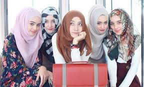 Hasil gambar untuk cewek cantik berhijab