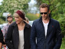 I'm honoured to #passthemic to econ and development expert dr. Tom Hiddleston Und Taylor Swift Das Ist Zwischen Ihnen Vorgefallen