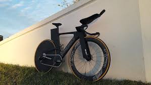 Alle technikartikel zu deinem bike. Vincent Luis Showt Nieuwe Tijdritfiets En Bijzonder 3d Geprint Stuur Video 3athlon Nl