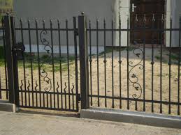 Amagabeli garden & home decorative garden fence gfp004 18in x 7.5ft coated metal outdoor rustproof landscape wrought iron wire border fencing folding patio fencing flower barrier section panel decor 4.6 out of 5 stars 609 Fences And Gates