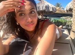 Mahjong game with smart bots and humans